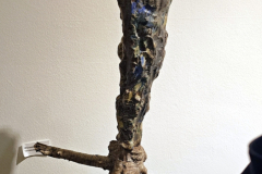 Vernissage der Frühlingsausstellung von Pavel Miguel in Karlsruhe – Besucher entdecken Zeichnungen und Skulpturen des Künstlers