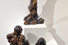 Vernissage der Frühlingsausstellung von Pavel Miguel in Karlsruhe – Besucher entdecken Zeichnungen und Skulpturen des Künstlers