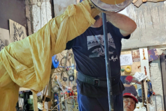 Monumentalplastik „Europa, der letzte Wurf“ während der Entstehung im Atelier
