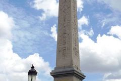 Place-de-la-Concord-in-Paris-03
