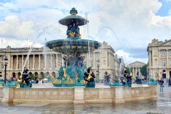 Place-de-la-Concord-in-Paris-06
