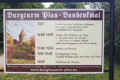Anfahrt zur Plauer Burg entlang des windigen Plauer Sees – Radtour Mecklenburgische Seenplatte