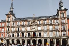 Der-Plaza-Mayor-in-Madrid-03