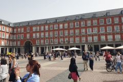 Der-Plaza-Mayor-in-Madrid-08