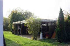 Ueberdachter-Gartenpavillon-mit-gemauertem-Grill