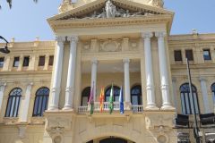 Stadtpark-und-Rathaus-von-Malaga-07