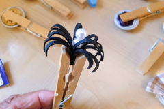 Kreativer Upcycling-Prozess bei der Schmuckherstellung von Rita Bogner