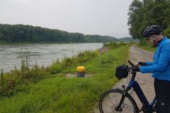 Regenpause-und-Weiterfahrt-nach-Rheinsheim-07