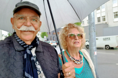 Spaziergang durch Regensburg mit Regenschirm – vor dem Konzert von Vicky Leandros