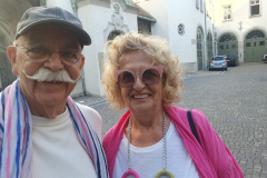 Spaziergang durch die Altstadt von Regensburg auf dem Weg zum Schlossfestspiel-Konzert