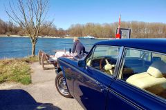 Rheinuferfruestueck-an-der-Rheinfaehre-Leopoldshafen-02