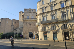 Rhône-Radweg 2026 – 6. Etappe von Saintes-Maries-de-la-Mer nach Montpellier mit Eindrücken der Camargue, Flamingos, Mittelmeerküste und der Ankunft in Montpellier.