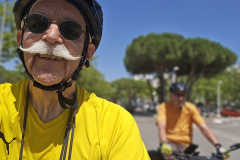 Die letzte Etappe auf dem Rhône-Radweg führte von Saintes-Maries-de-la-Mer nach Montpellier – durch die Camargue, vorbei an Flamingos, Lagunen und dem Mittelmeer.