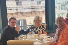 Romreise mit Andreas Englisch. Frühstück am Sonntag, 26.10.2025