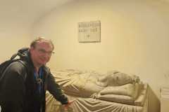 Die Papstgräber im Petersdom. Romreise mit Andreas Englisch 2025. Papstexperte Andreas Englisch