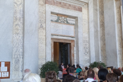 rom-reise-mit-andreas-englisch-2025-Erzbasilika-San-Giovanni-heilige-pforte-03