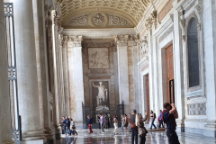 rom-reise-mit-andreas-englisch-2025-Erzbasilika-San-Giovanni-mit-kreuzgang-24
