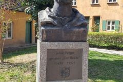 Rundgang-durch-die-Fuggerei-in-Augsburg-04