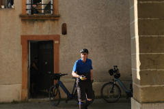 Ankunft am Ersatzapartment und Abendessen in Saint-Vallier nach einem ereignisreichen ersten Tag auf dem Rhône-Radweg