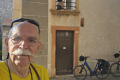 Ankunft am Ersatzapartment und Abendessen in Saint-Vallier nach einem ereignisreichen ersten Tag auf dem Rhône-Radweg