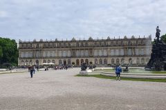 Nach-der-Fuehrung-im-Schloss-Herrenchiemsee-stoppte-endlich-der-Regen-16