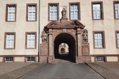 Zu-Besuch-im-historischen-Schloss-und-Kloster-Corvey-in-Hoexter-07
