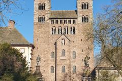 Zu-Besuch-im-historischen-Schloss-und-Kloster-Corvey-in-Hoexter-14