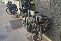 Start auf dem Rhône-Radweg in Lyon – Erich und ich verlassen die Stadt mit unseren E-Bikes
