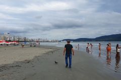 Garnelen-und-Caipirinha-am-Strand-von-Santos-in-Brasilien-14