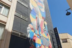 Street-Art-und-Markt-am-Sonntag-im-Kuenstlerviertel-Soho-in-Malaga-01