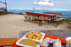 Kaiserschmarrn mit Aussicht. Radtour am Chiemsee im Chiemgau, September 2025, Tag 3