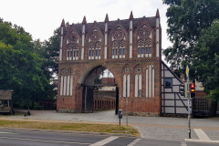 Treptower Tor in Neubrandenburg von der Stadtseite aus gesehen