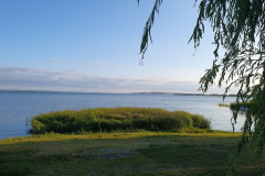 Schöner Blick auf den Kummerower See in der Abendsonne