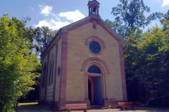 Zur-Waldkapelle-in-Oestringen-07