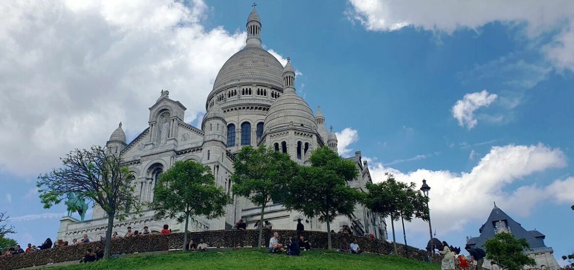 Die Basilika Sacré-Cœur de Montmartre in Paris 01