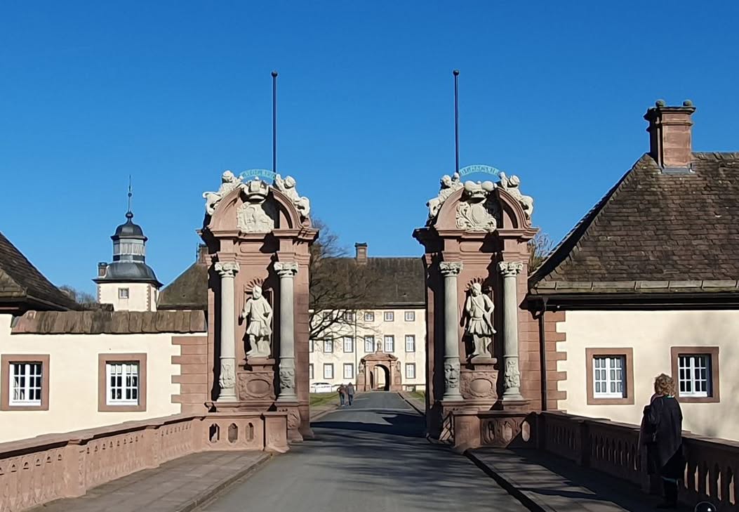 Eingang zum Schloss Corvey