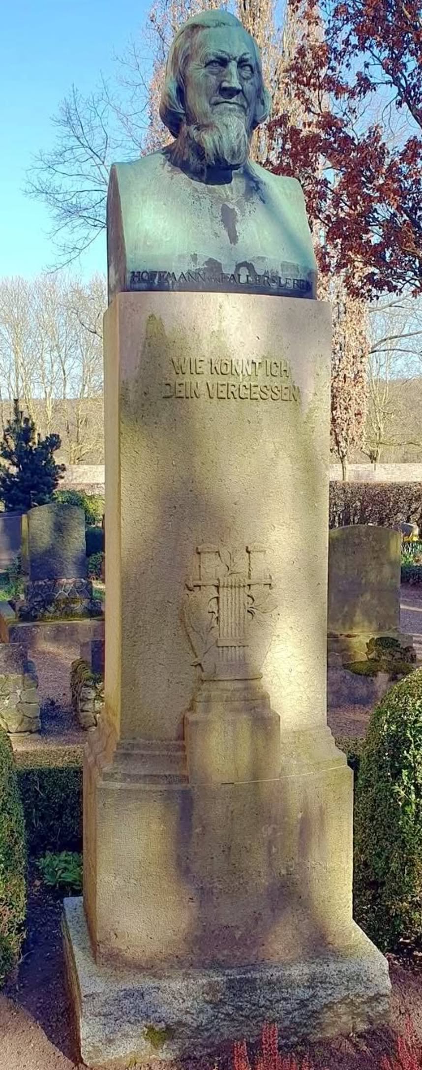 Grabstätte Hoffmann von Fallersleben auf dem Klosterfriedhof von Corvey