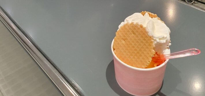 Eis mit Sahne