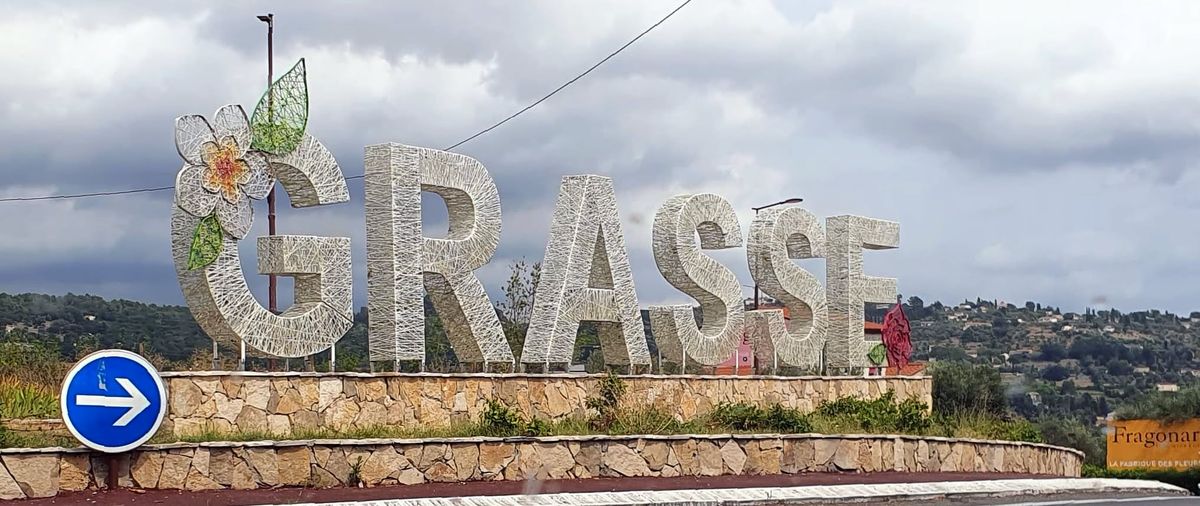 Côte d’Azur Reise Grasse schöne Begrüßung