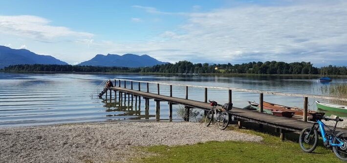 Blick auf den Chiemsee bei der Fahrradtour Tag 2