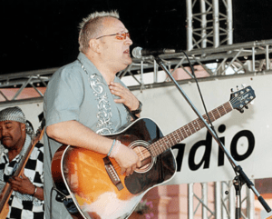 David Hanselmann trat im Laufe seiner Karriere mit zahlreichen bekannten Künstlern und Bands auf und bewegte sich sowohl in der internationalen Rockszene als auch auf großen deutschen Showbühnen.